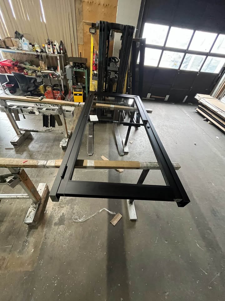 Single aluminum & glass door